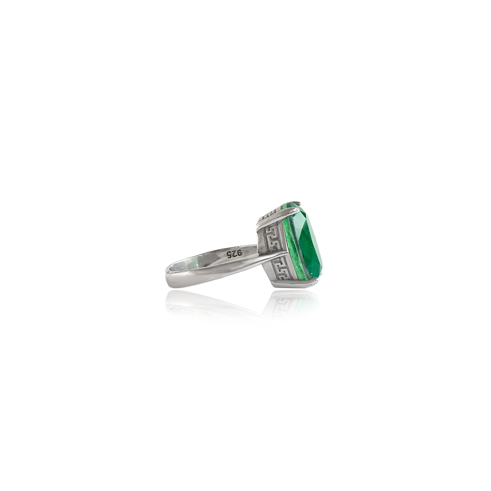 Ring with emerald hydrothermal  oval 16*12 mm