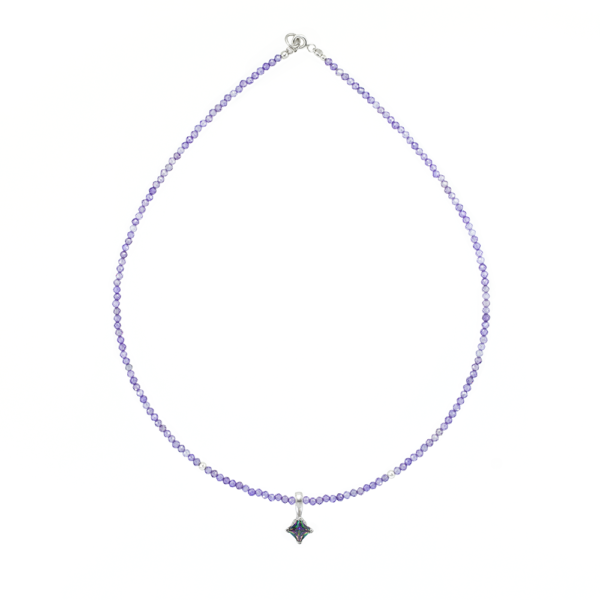 Choker made of lavender zircon with sultanite pendant 5*5 mm