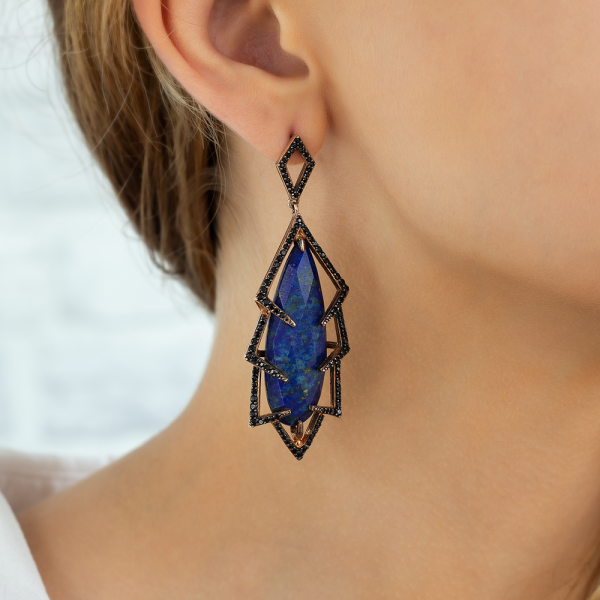 Earrings with lapis lazuli and spinel