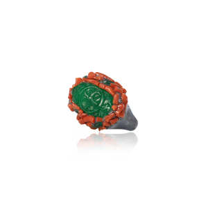 Ring with jade and coral